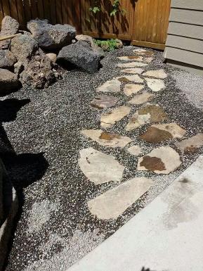 Flagstone pathway (2014)